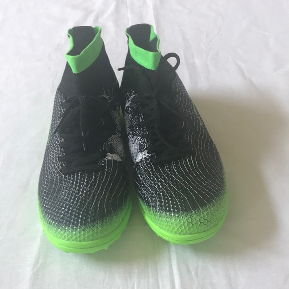 Adidas youth sneakers - Picture 2 of 11